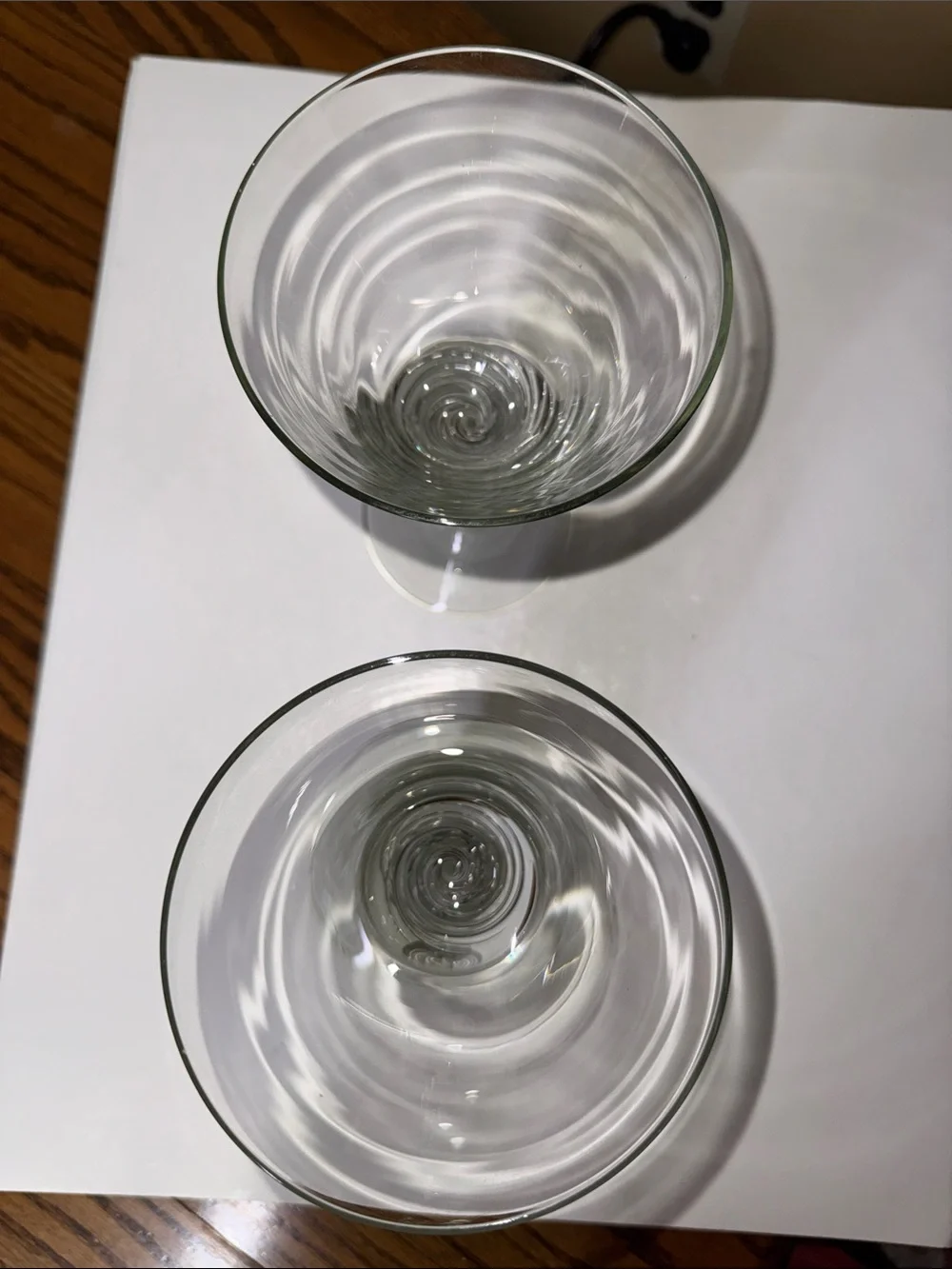 Met Metropolitan Museum Air Twist Stem Wine Glass Reproductions 8.5” tall set 2